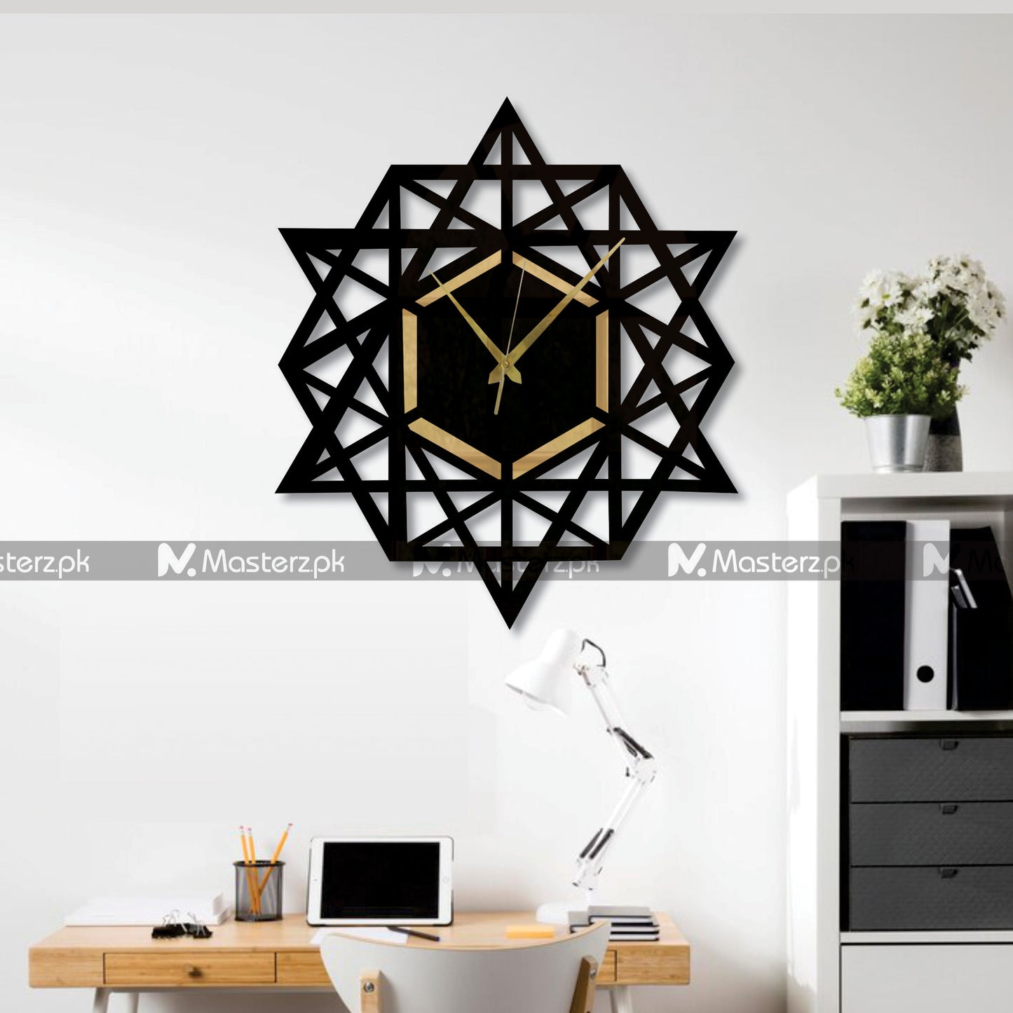 Stylish Hexagonal Clock Maéstro